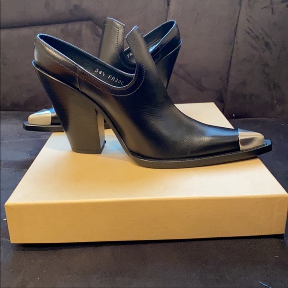 Michael Kors collection cowboy pumps/ boot - Picture 6 of 6
